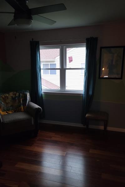 Double hung windows alleviate darkness
